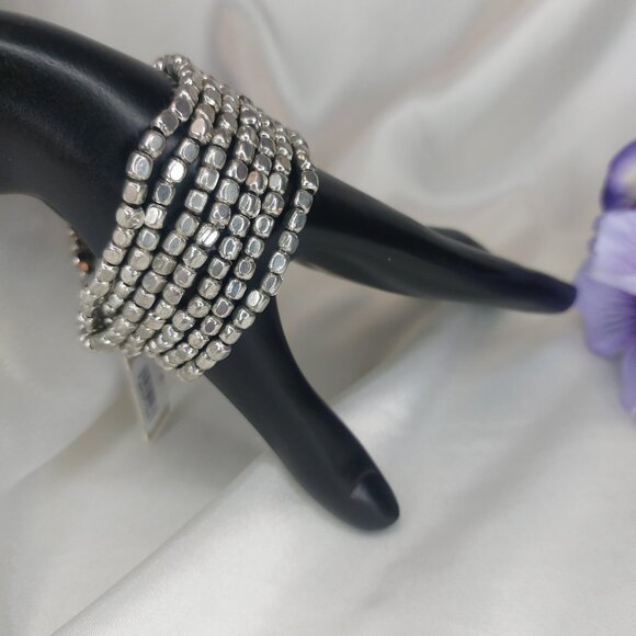 Bracelet Stack Silver Beads Stretchy 7 Piece Medium Shine Metallic Gray Edgy NEW - Picture 5 of 8